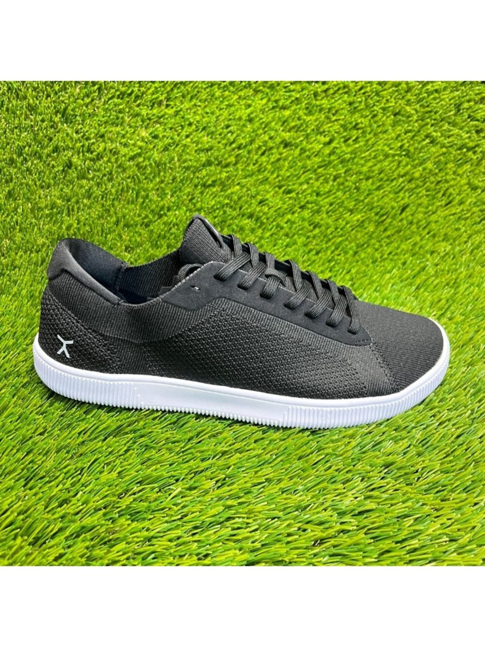 Flux Adapt Trainer Black White Mens Size 9 Womens Size 10 Barefoot Knit Shoes